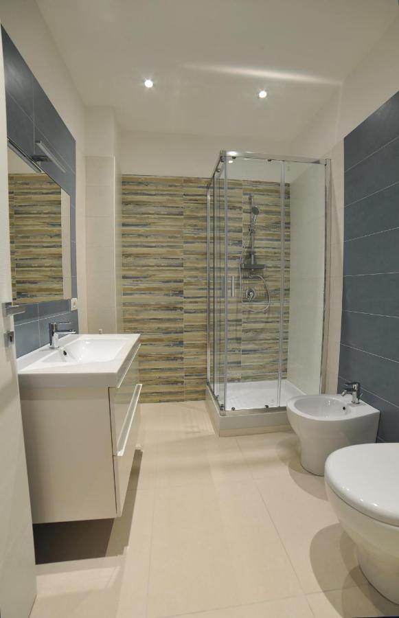 Home 22 Appartamento In Centro Storico - Катания Экстерьер фото