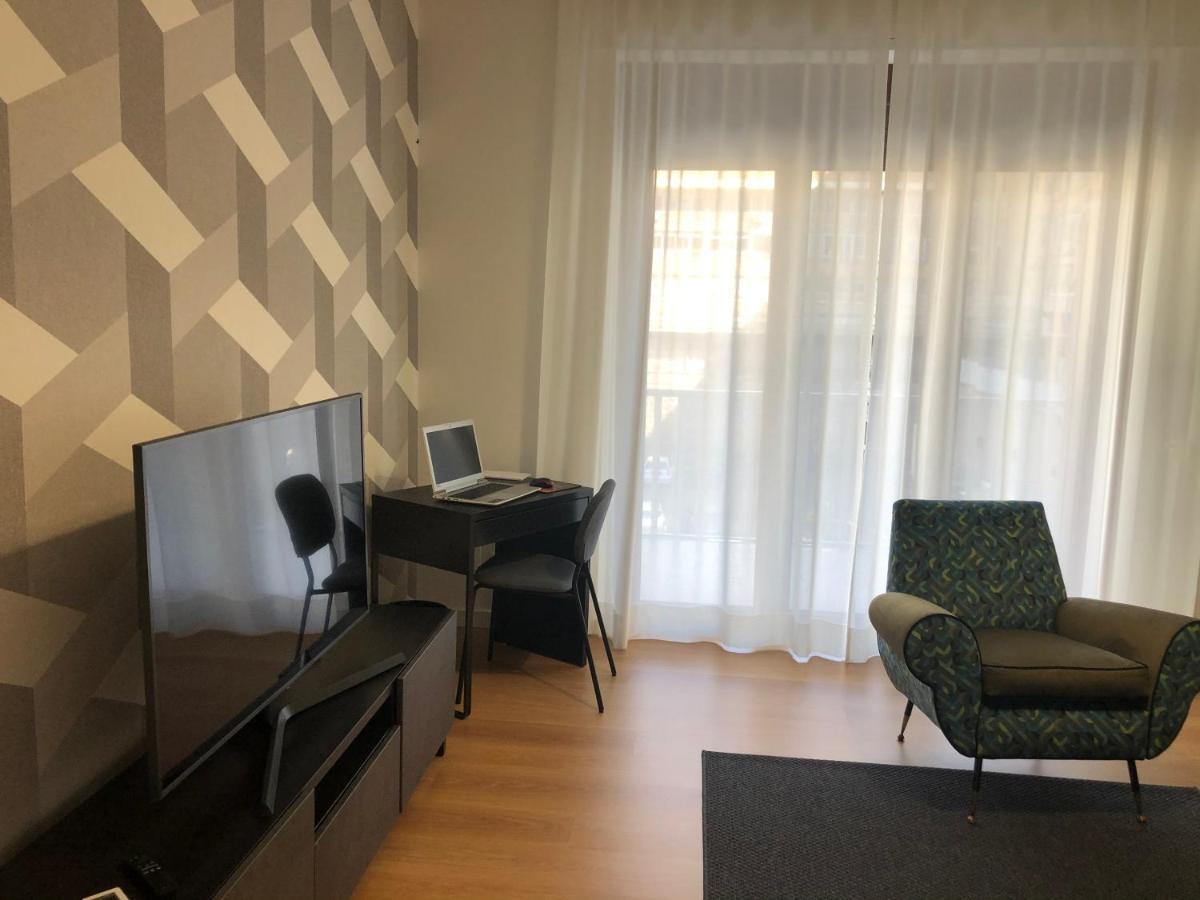 Home 22 Appartamento In Centro Storico - Катания Экстерьер фото