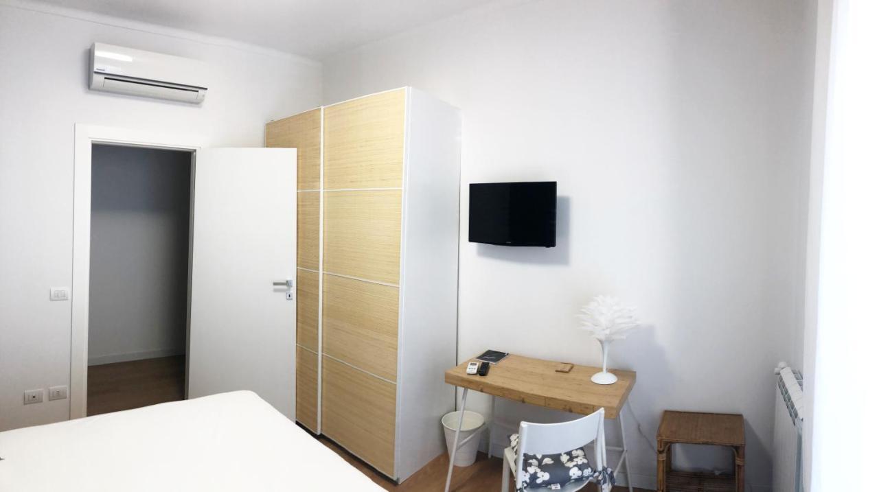 Home 22 Appartamento In Centro Storico - Катания Экстерьер фото
