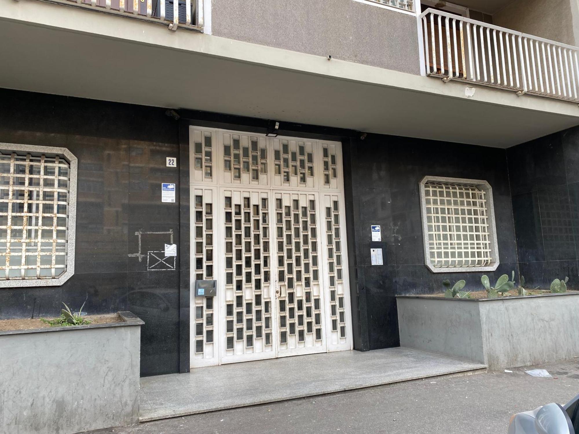 Home 22 Appartamento In Centro Storico - Катания Экстерьер фото